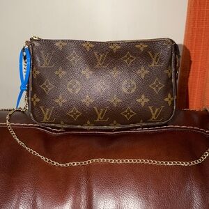 🔥🔥🔥Authentic Louis Vuitton Pochette Pouch Clutch Crossbody Bag